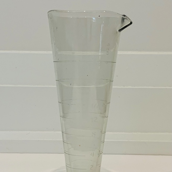 Antique Graduated Beaker, Pharmaceutical Glass - Picture 2 of 4